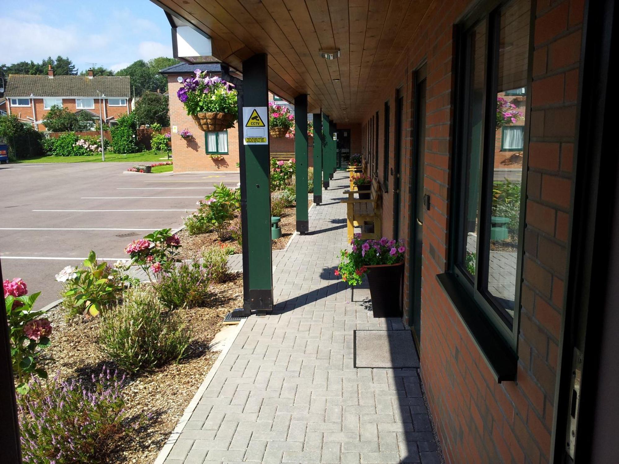 Deangate Motel Lydney Exterior foto