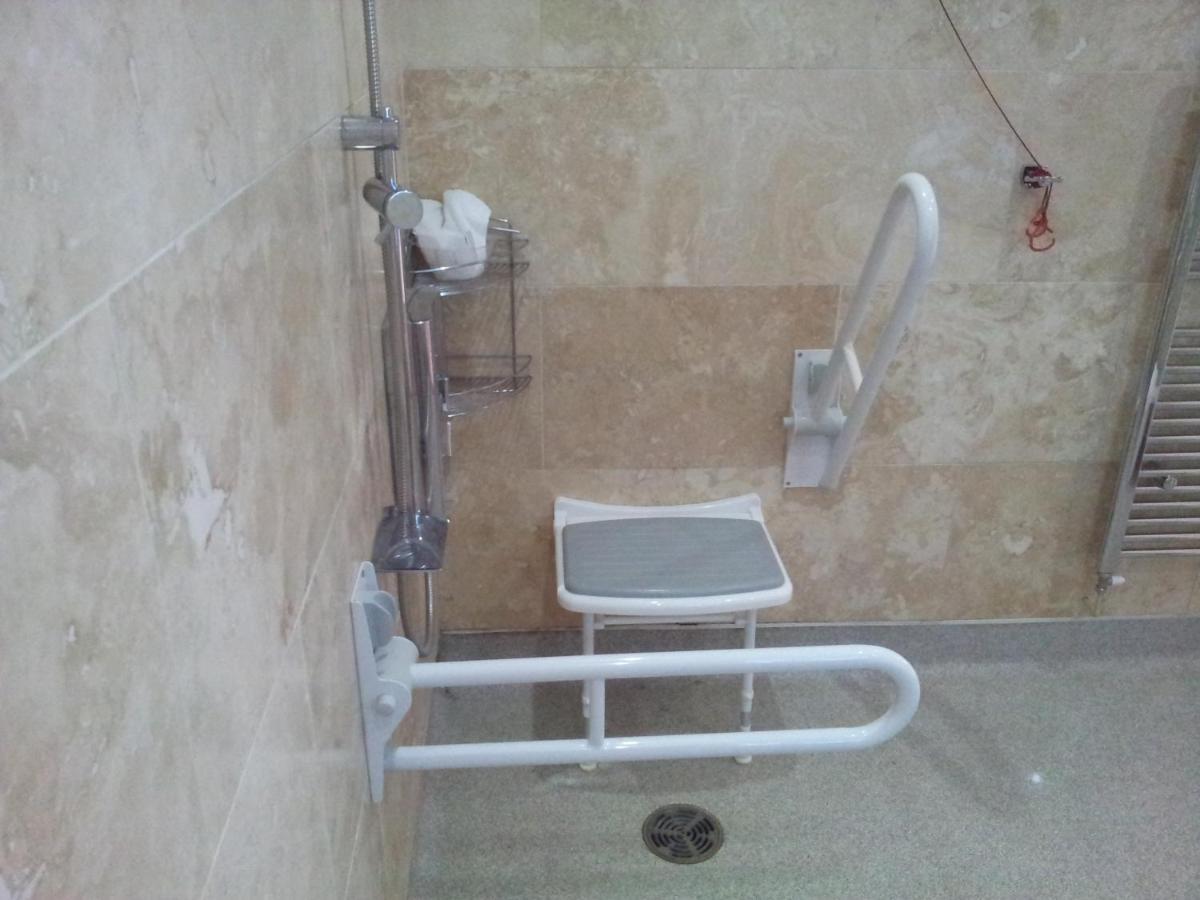 Deangate Motel Lydney Habitación foto